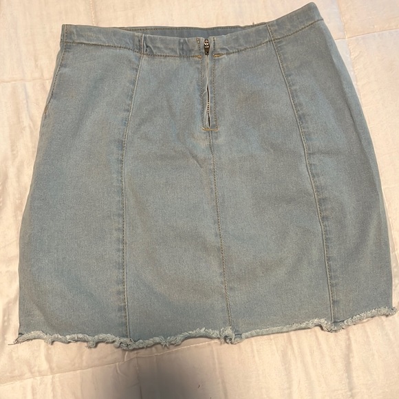 Forever 21 Dresses & Skirts - light wash Jean skirt, size M
